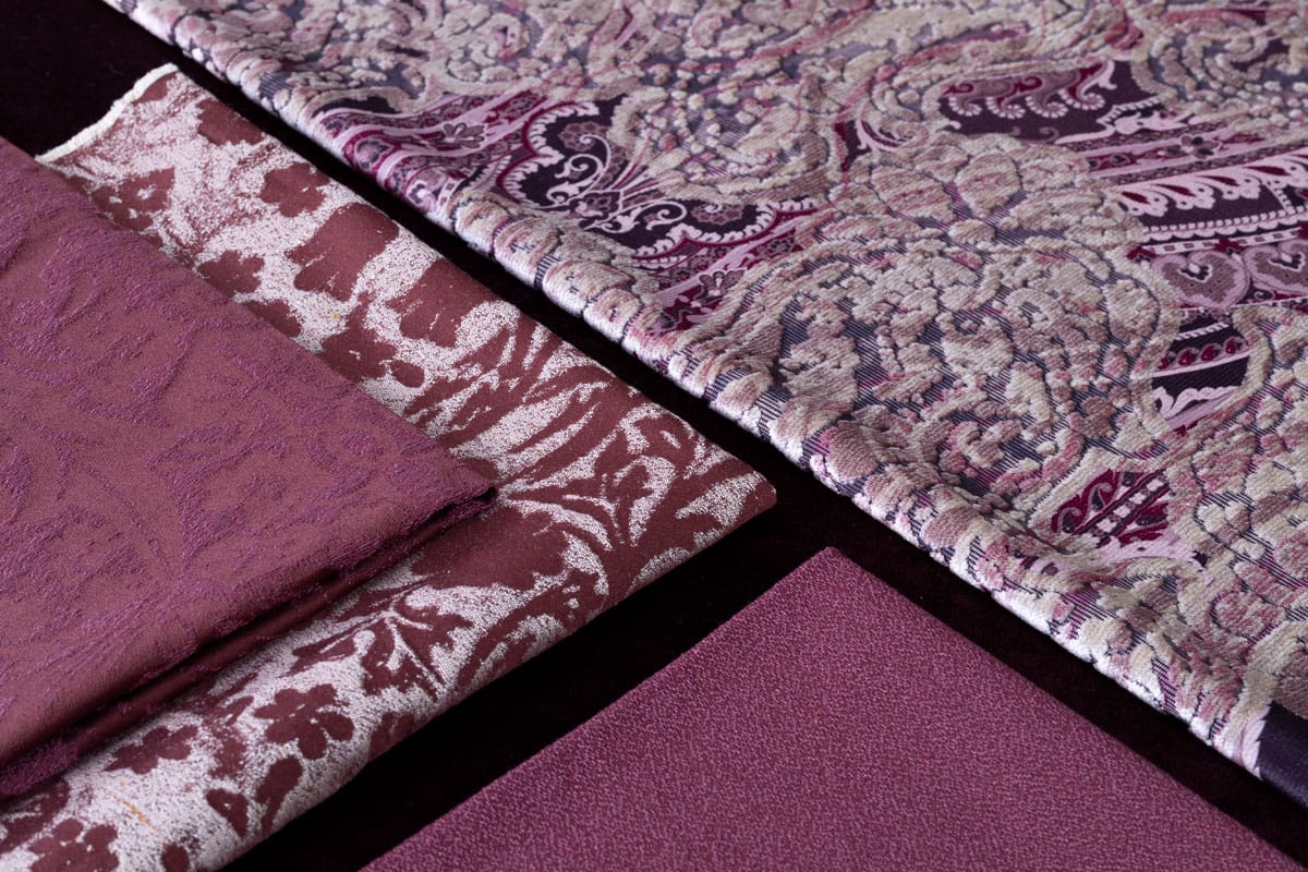 Burgundy red fabrics for home decoration | Tessuti rosso borgogna per arredamento