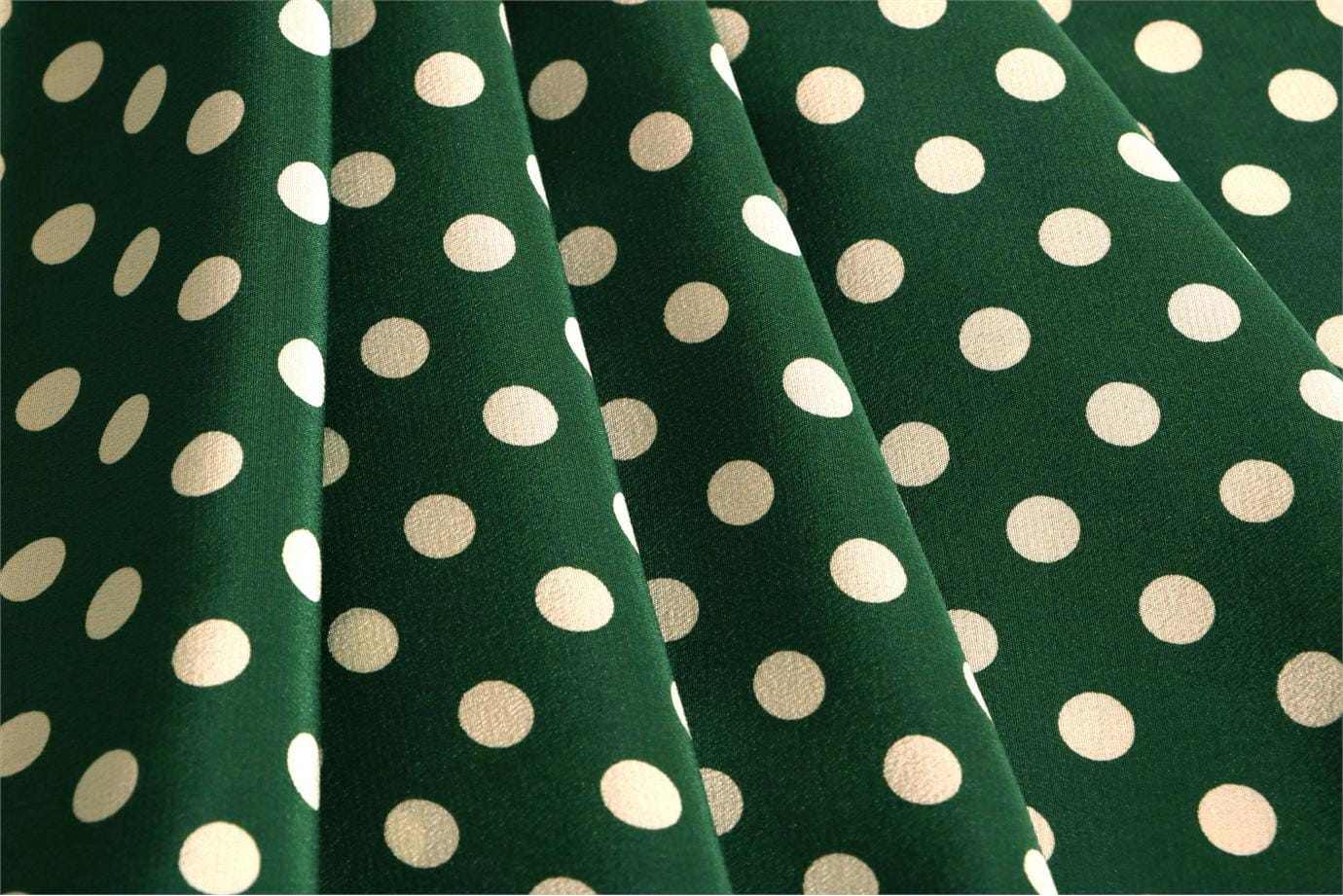 Green, White Silk Polka Dot Fabric - Crepe Se Omnibus Pois 201604
