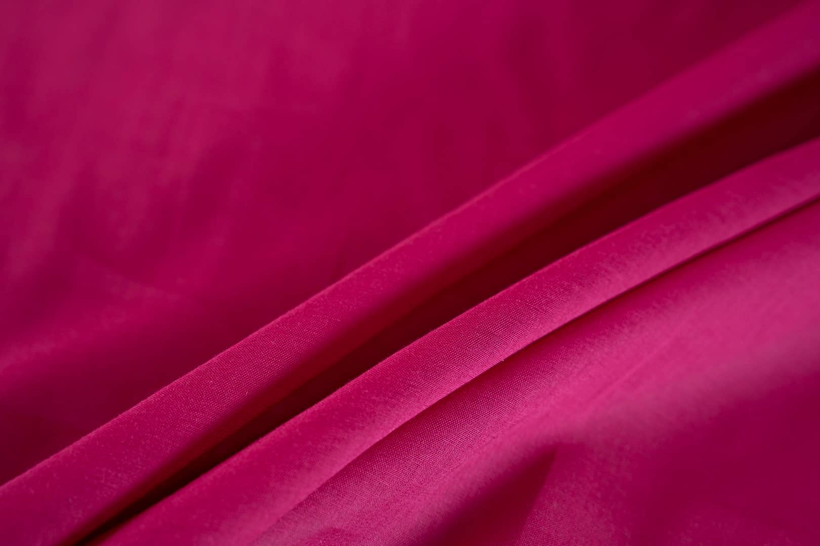 Fuxia Cotton Muslin fabric for dressmaking