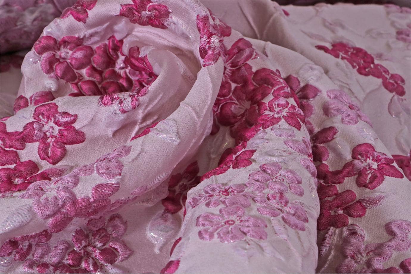 *NEW* Stretch Cloque Jacquard Jersey Floral 1 Print Dress/Craft Fabric*FREE P&P* 