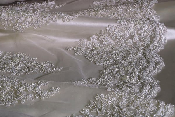 Tissu Rebrode Ricamato 002 Blanc en Polyester