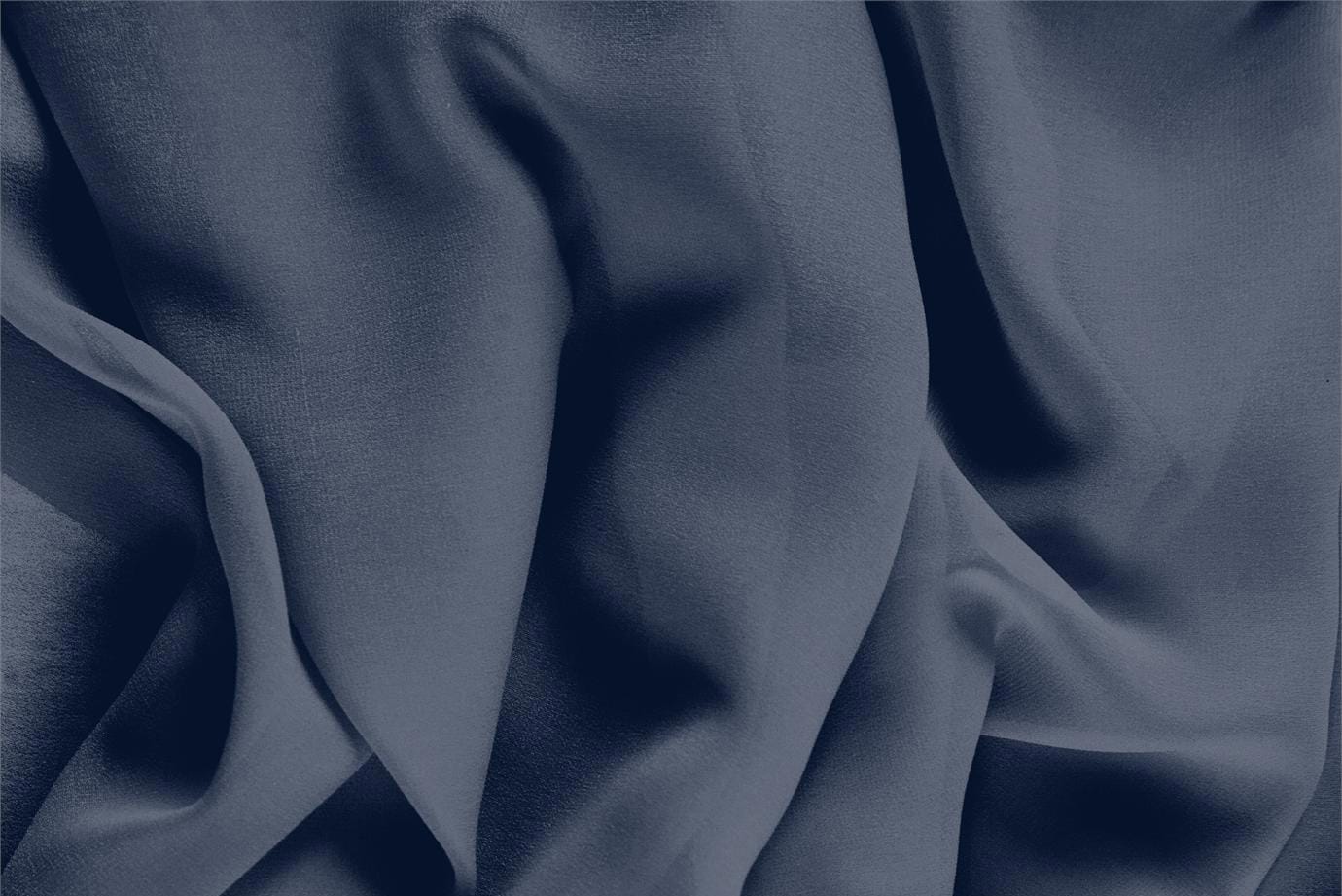 Tessuto Georgette Blu Notte in Seta per abbigliamento