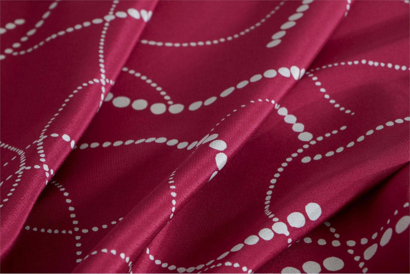 Fuxia Silk fabric for dressmaking
