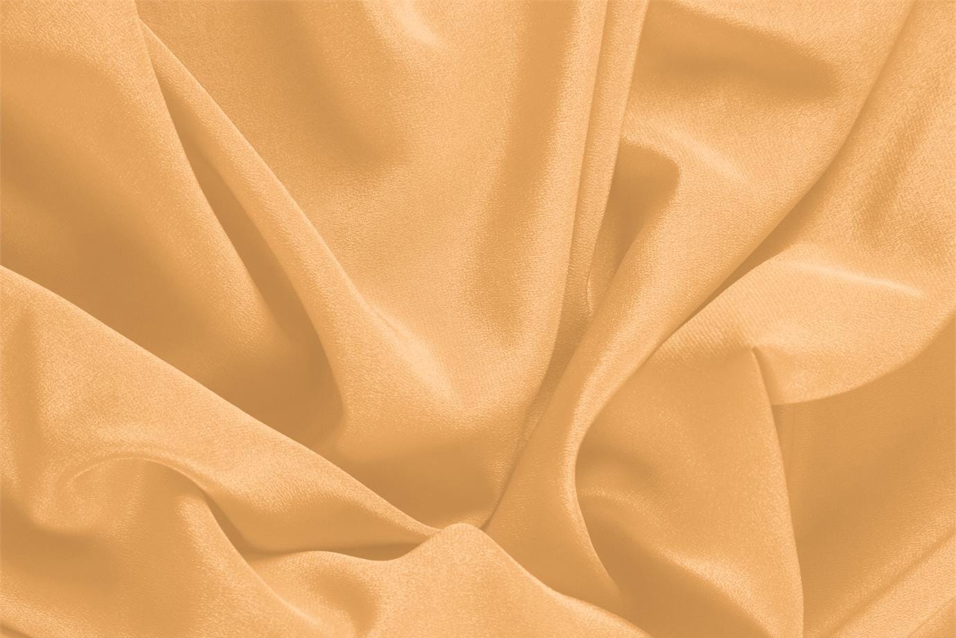 Tissu Crêpe de Chine Orange abricot en Soie pour vêtements