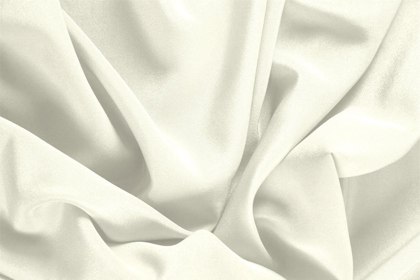 Tissu Crêpe de Chine Blanc ivoire en Soie pour vêtements