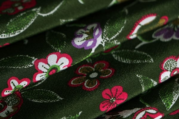 Tessuto Crêpe de Chine Multicolore, Verde in Seta per abbigliamento