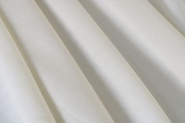 Tissu Mousseline Blanc en Coton pour vêtements