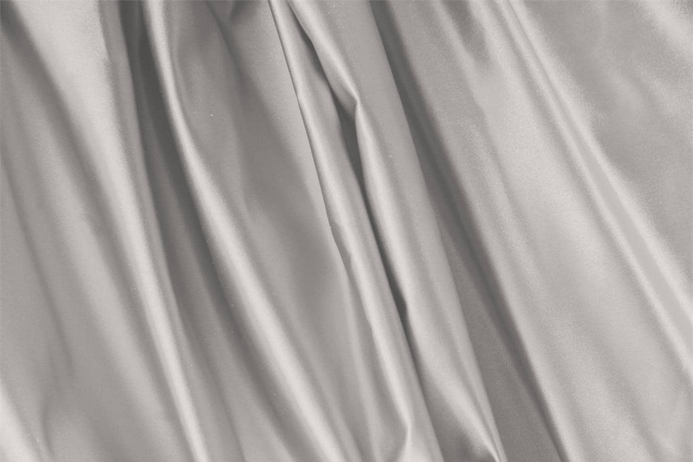 Tessuto Duchesse Argento Perla in Seta per abbigliamento