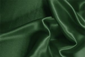 Tessuto Crêpe Satin Verde Abete in Seta per abbigliamento