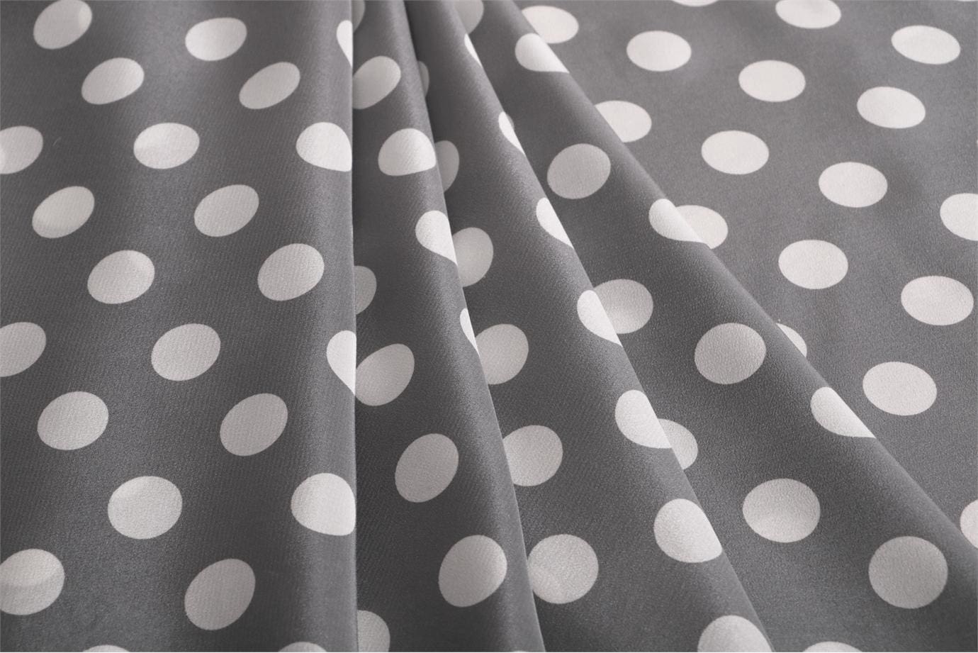 Gray, White Silk Polka Dot Fabric - Crepe Se Ominibus Maxi Pois 201906