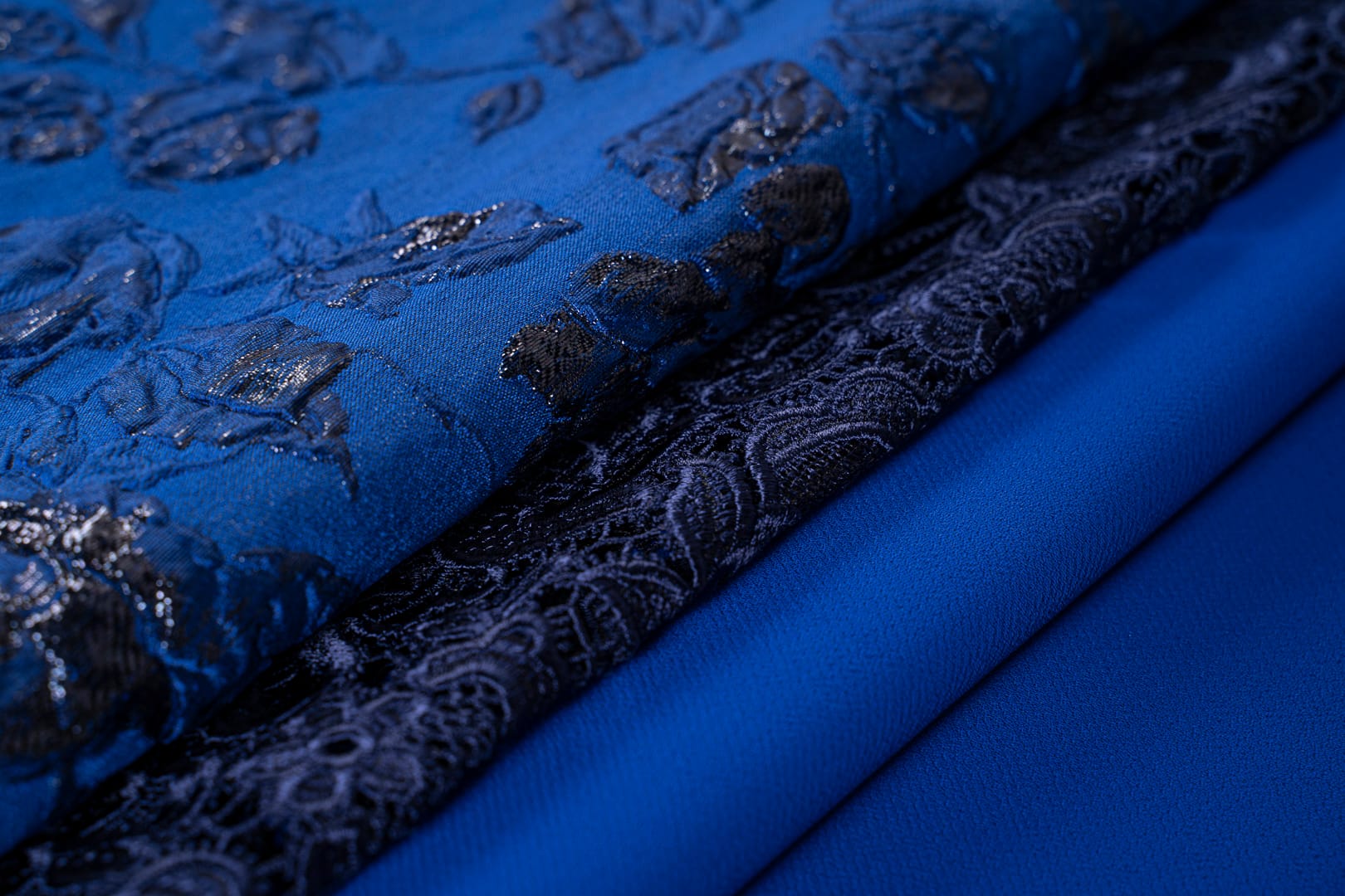 Tessuti blu per abbigliamento | Trend colori autunno 2021 | new tess