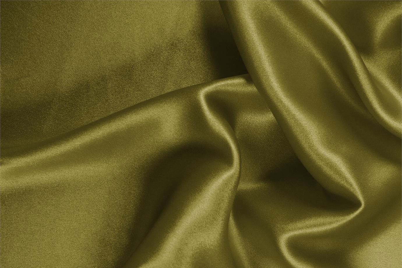 Tessuto Crêpe Satin Verde Foglia in Seta per abbigliamento