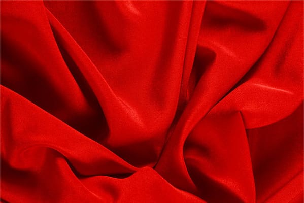 Tessuto Crêpe de Chine Rosso Fuoco in Seta per abbigliamento