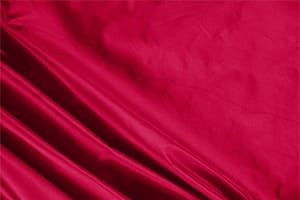 Tessuto Taffetà Rosso Rubino in Seta per abbigliamento
