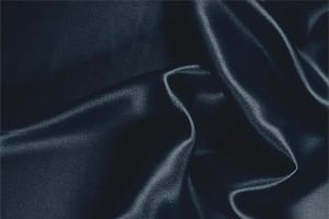 Tessuto Crêpe Satin Blu Calabrone in Seta per abbigliamento
