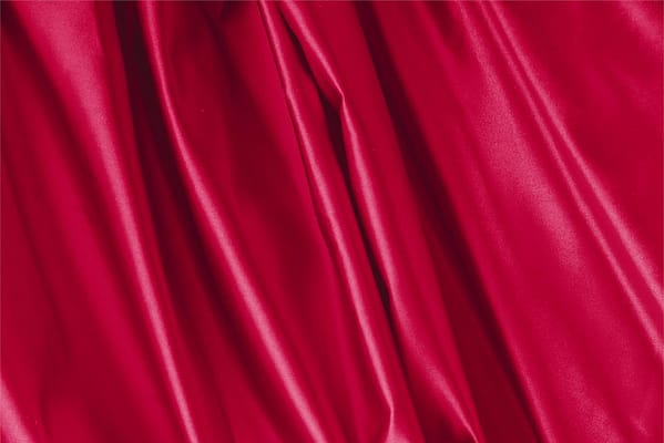 Tessuto Duchesse Rosso Rubino in Seta per abbigliamento
