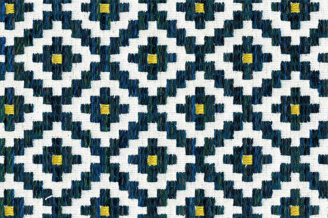 CORTE<br />002 Pavone