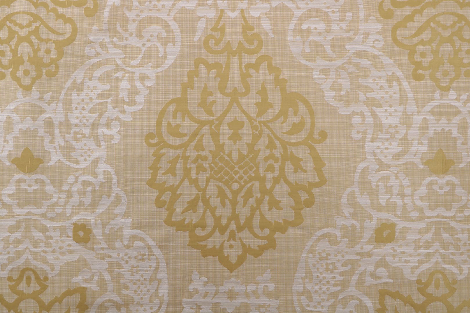 J2077 DICIASSETTE 002 Oro