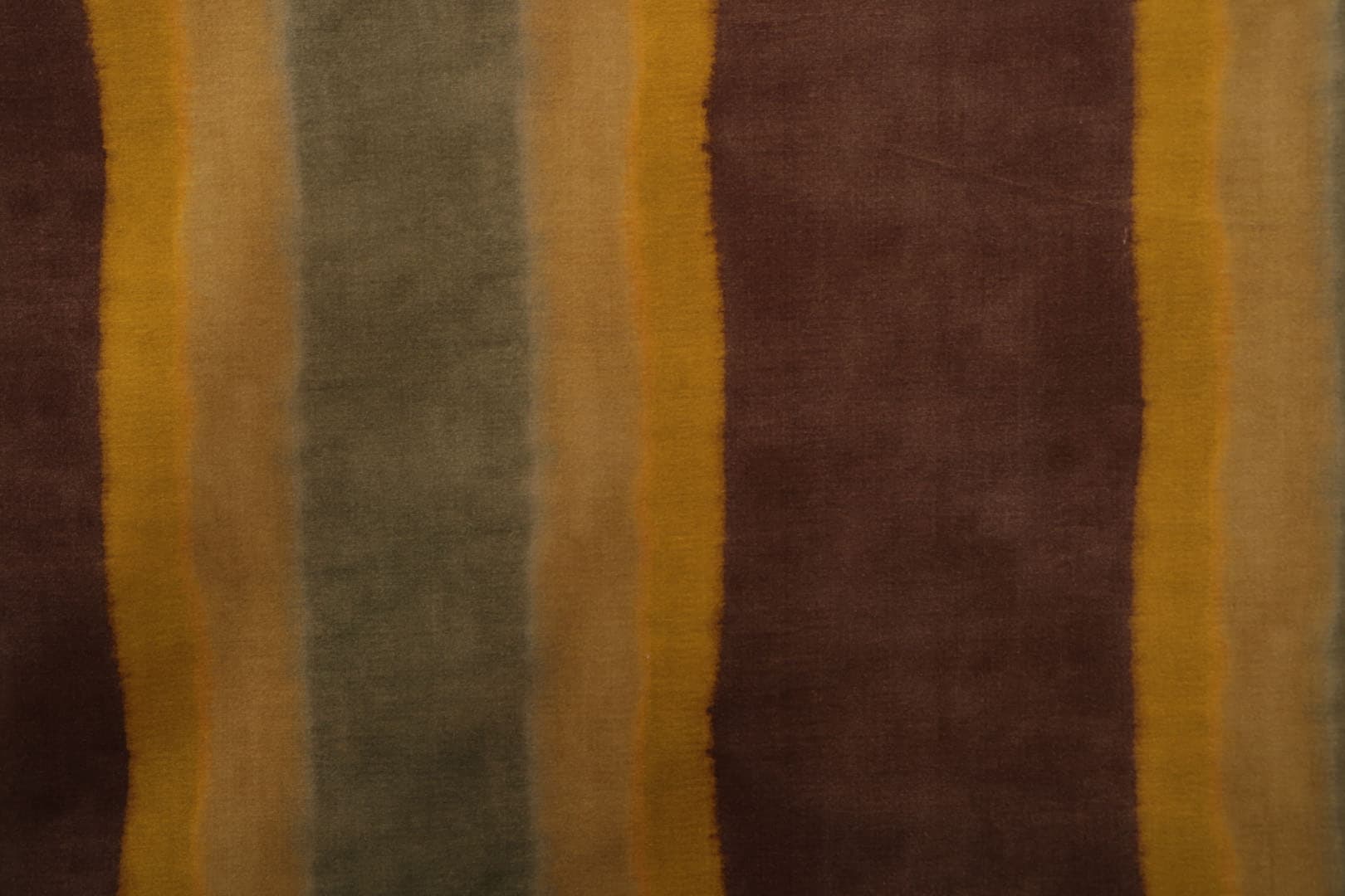 MAYA<br />004 Mogano-giada