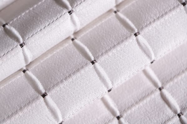 VENTUNO<br />001 Latte