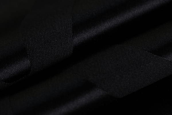 CHIARO SCURO001 Nero