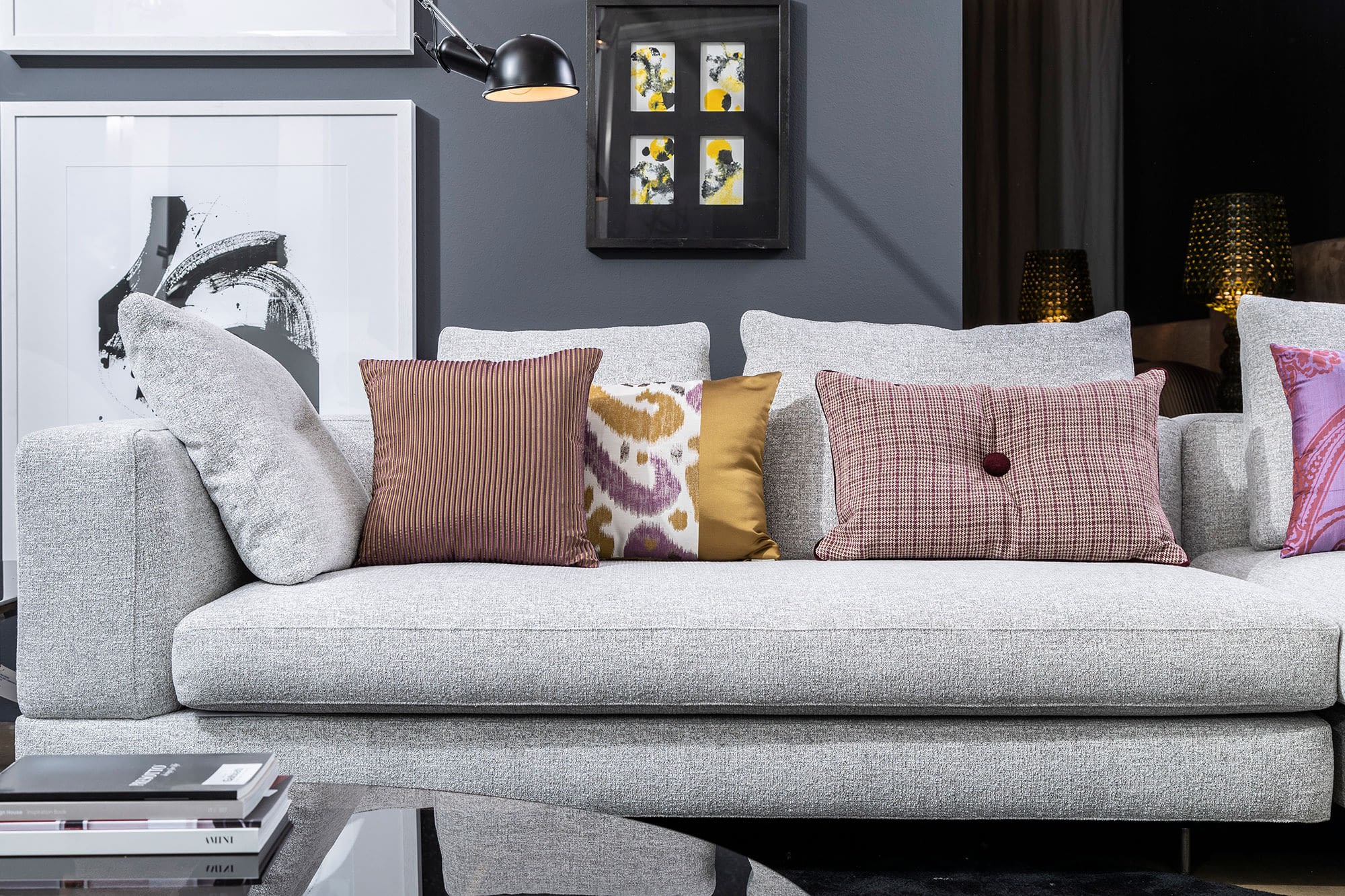 Sofa cushions and throw pillows | Cuscini per divano | BROCHIER