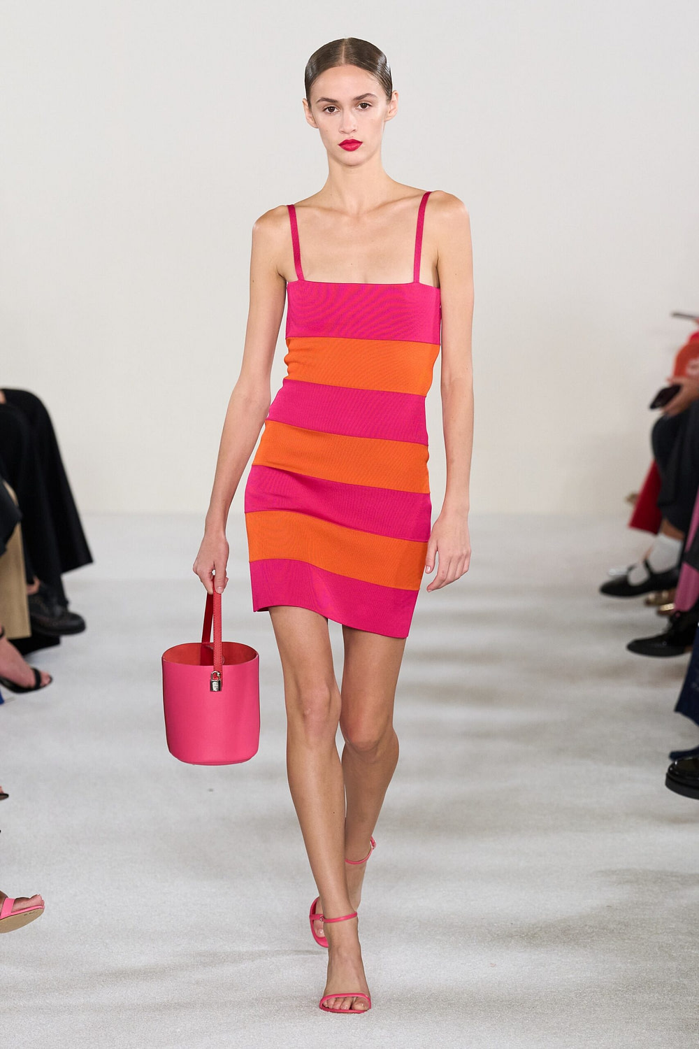 How to Wear the Red-and-Pink Colourblocking Trend