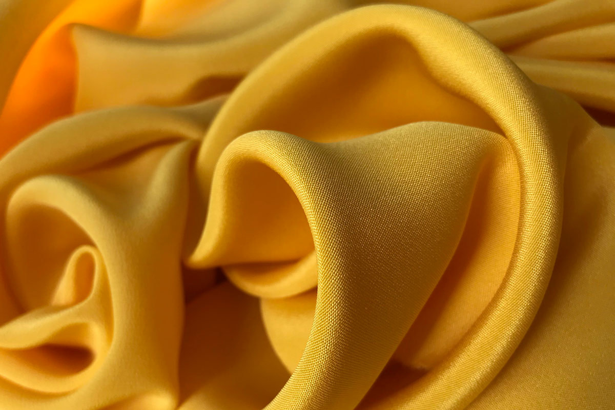 Tessuto giallo in pura seta | new tess
