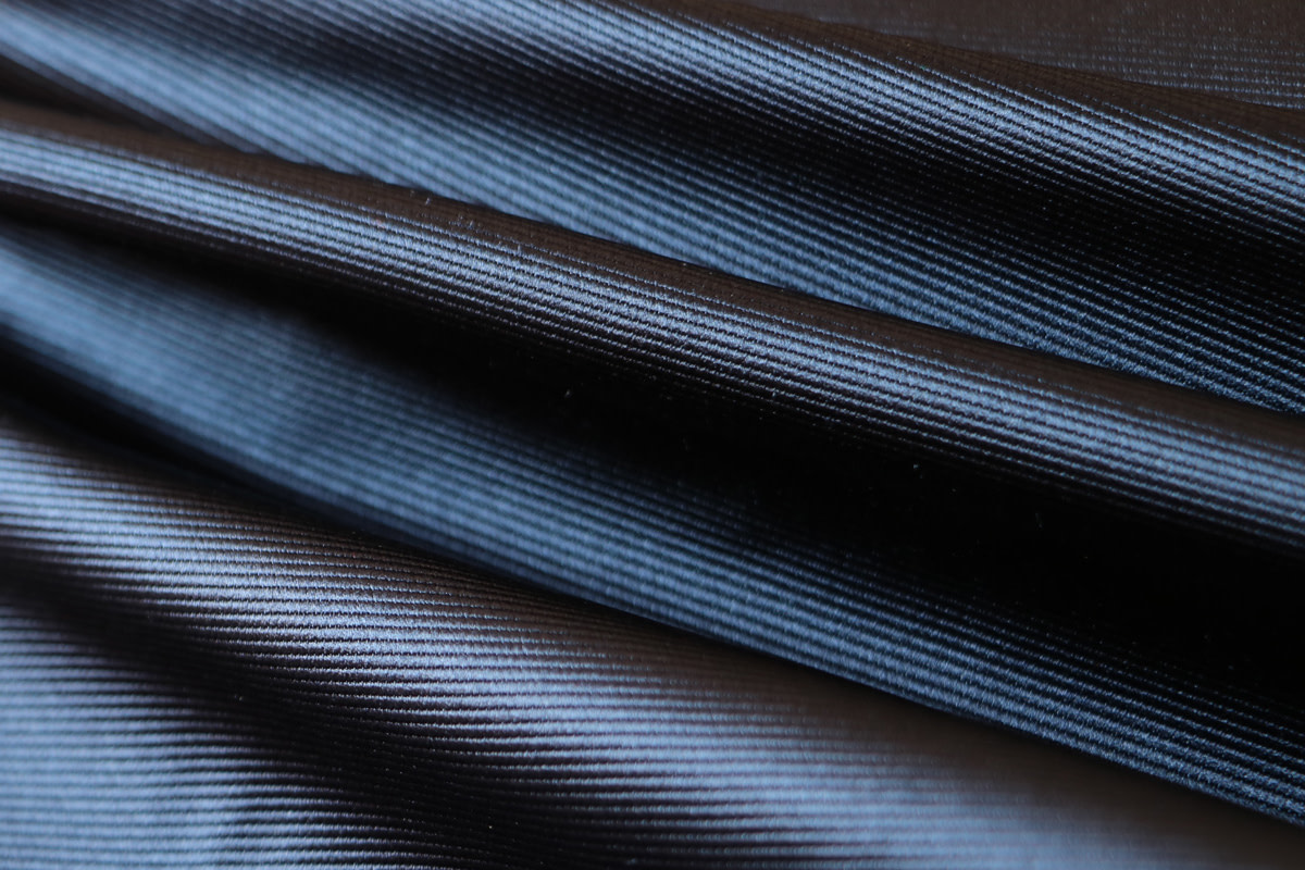 Tessuti di seta blu scuro | newtess