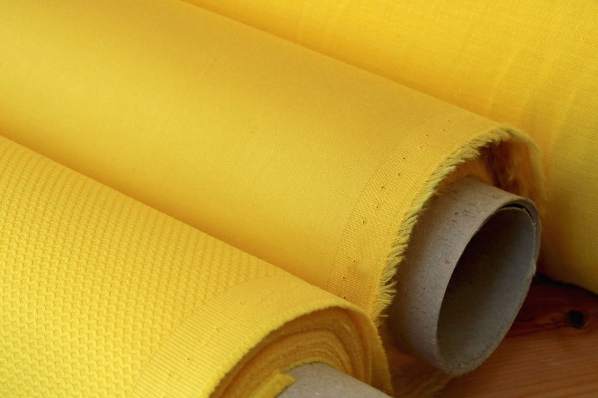 Yellow cotton piqué and linen premium fabrics for dressmaking | Tessuti in lino e cotone giallo per abbigliamento