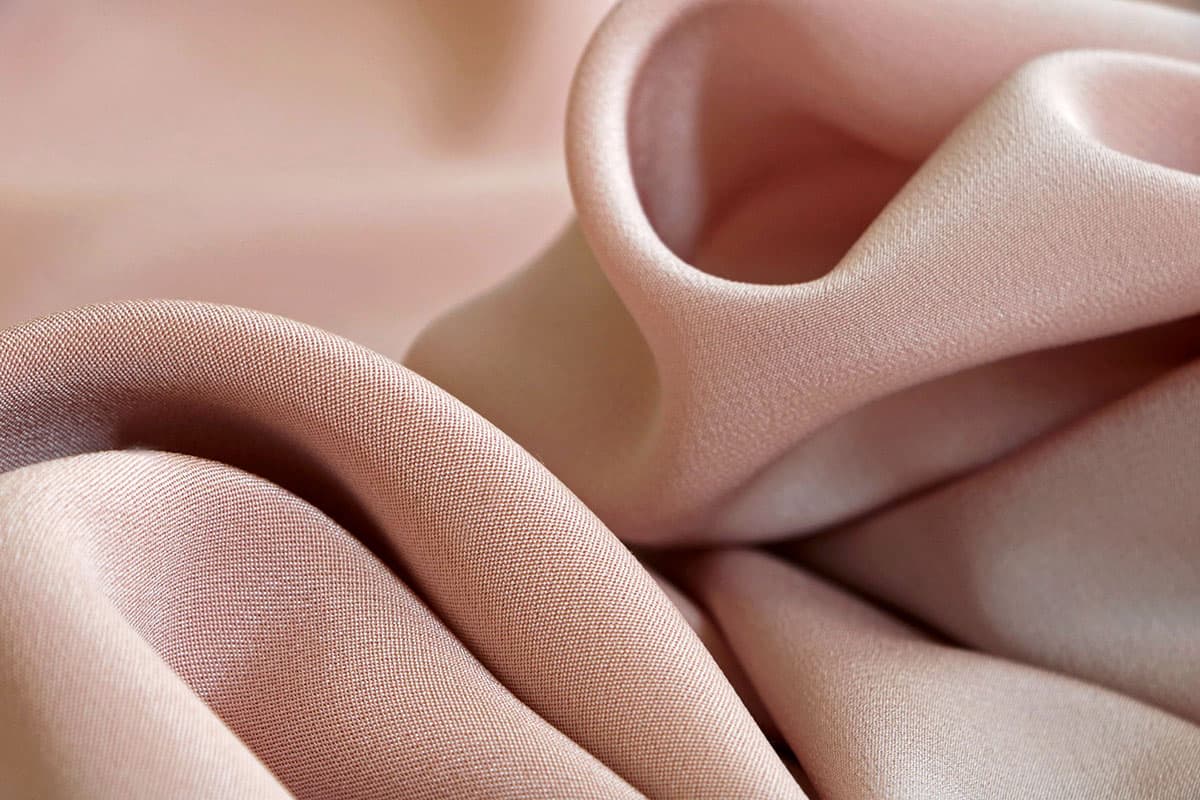 Drapely fabrics: pale pink silk cady and silk crepe de chine | Fluid drape fabric | new tess