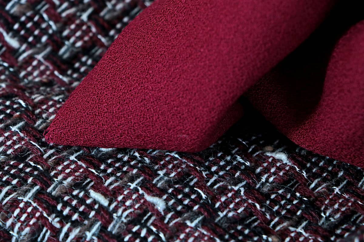 Tissus pour vêtements en rouge Merlot en laine et polyester | new tess