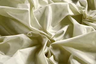 Coupon De Taffetas Froissé Blanc - Dimensions 105 X 120 Cm, Uni, Parfait Pour Couture Et Vêtements