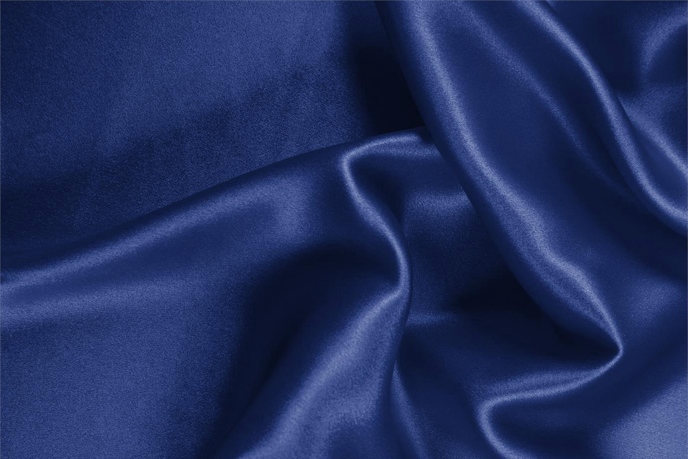 Tessuto Crêpe Satin Blu Zaffiro in Seta per Abbigliamento UN000179