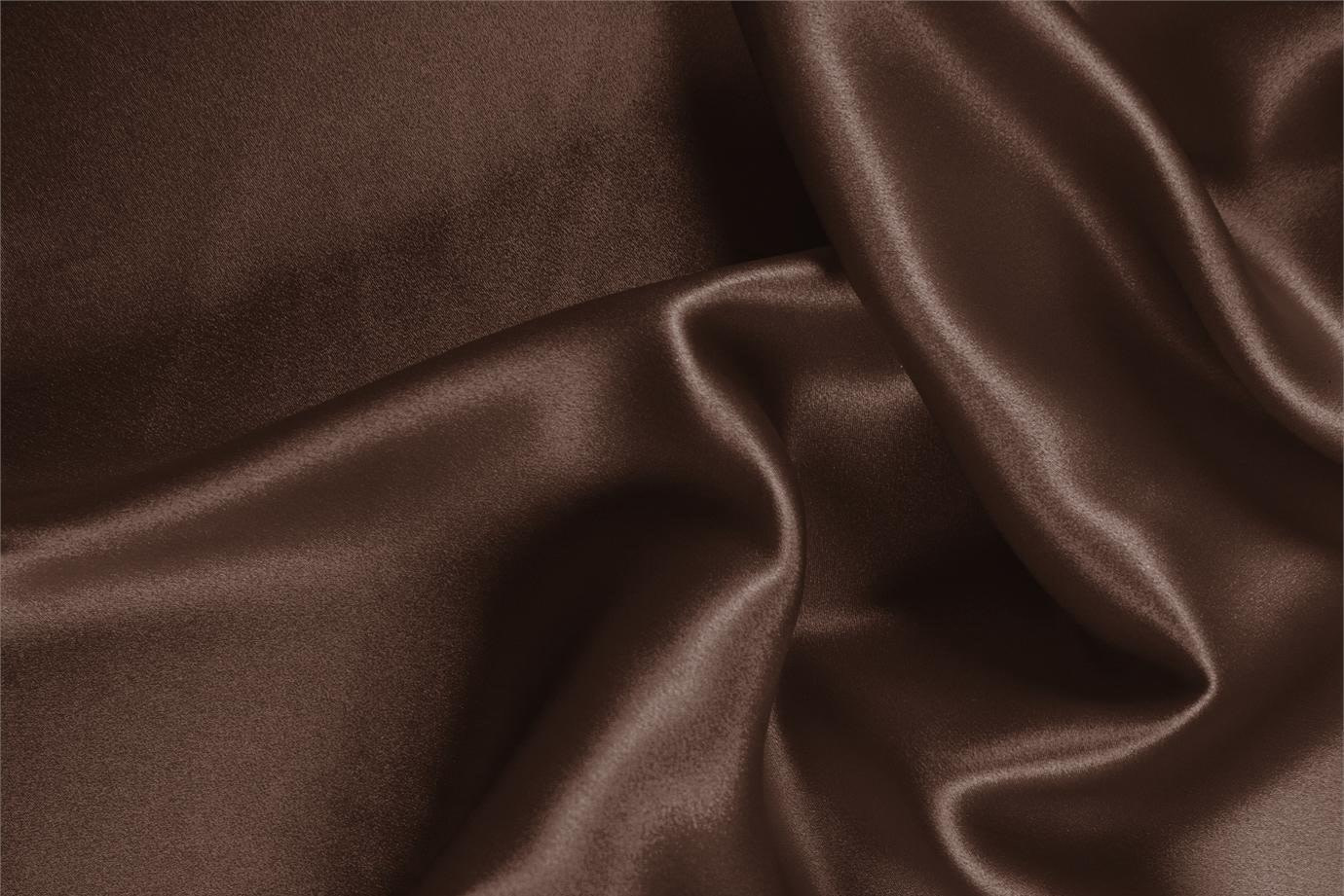 Tessuto Crêpe Satin Marrone Testa Di Moro in Seta per Abbigliamento UN000214