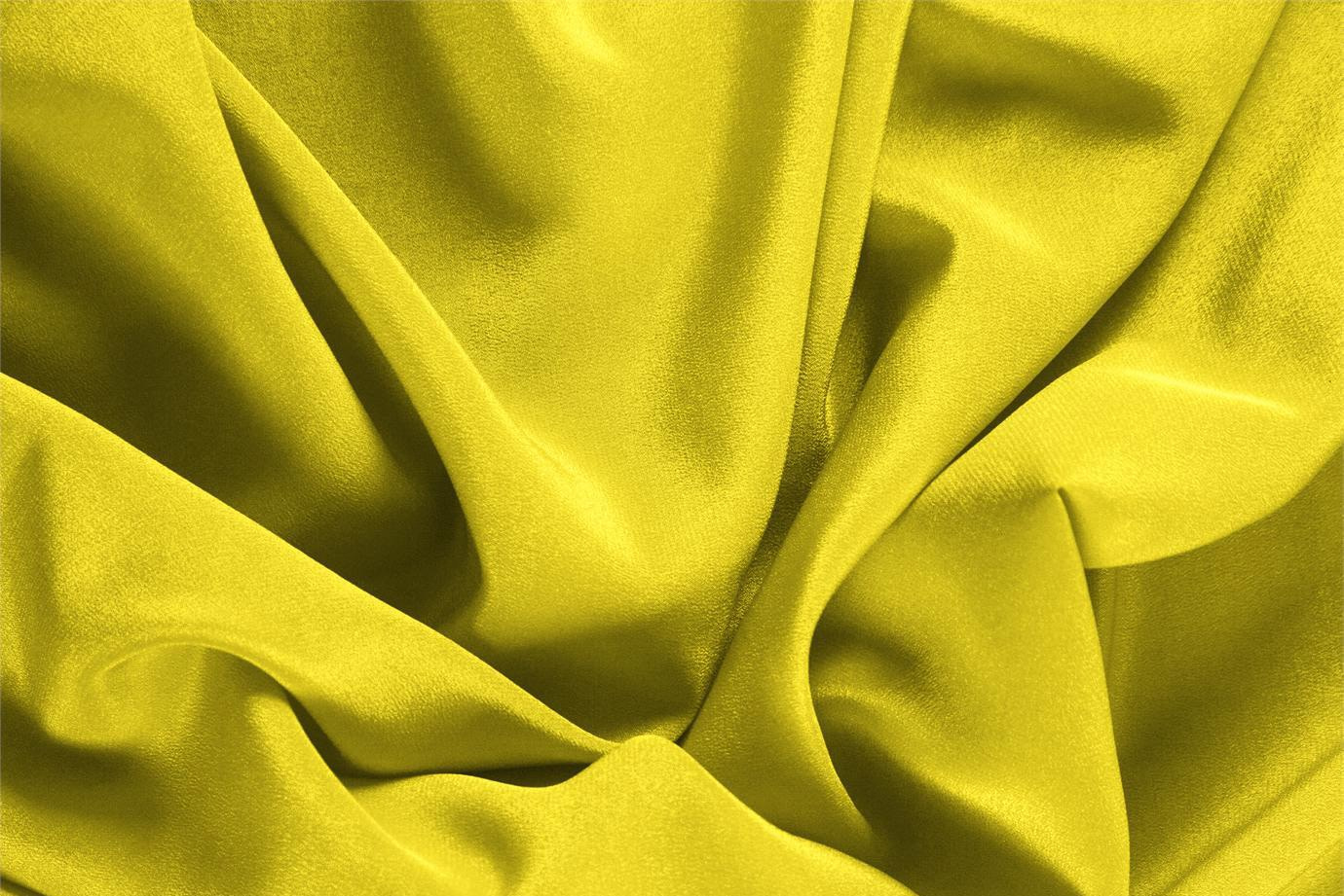 Tessuto Crêpe de Chine Giallo Sole in Seta per Abbigliamento UN000390