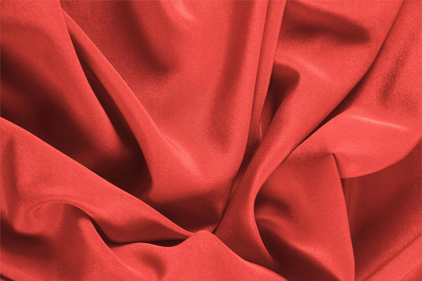 Tessuto Crêpe de Chine Rosa Geranio in Seta per Abbigliamento UN000346
