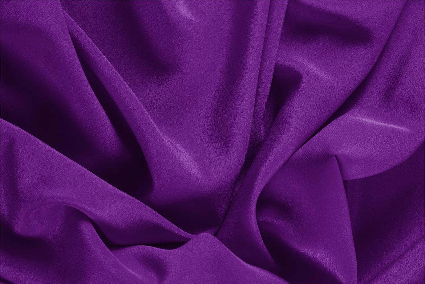 Tessuto Crêpe de Chine Viola Mirtillo in Seta per Abbigliamento UN000363