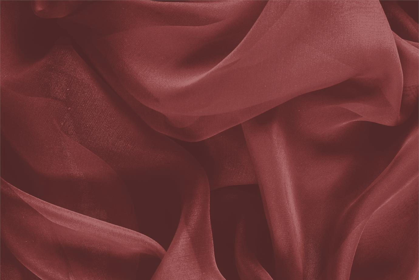 Tessuto Chiffon Rosso Amaranto in Seta per abbigliamento