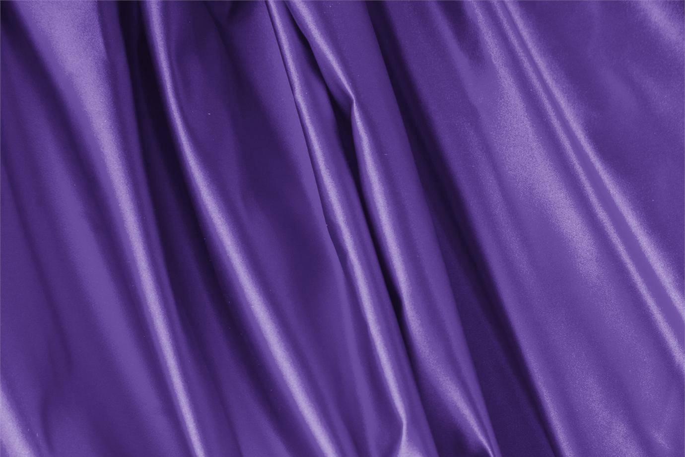 Tessuto Duchesse Viola Iris in Seta per Abbigliamento UN000069