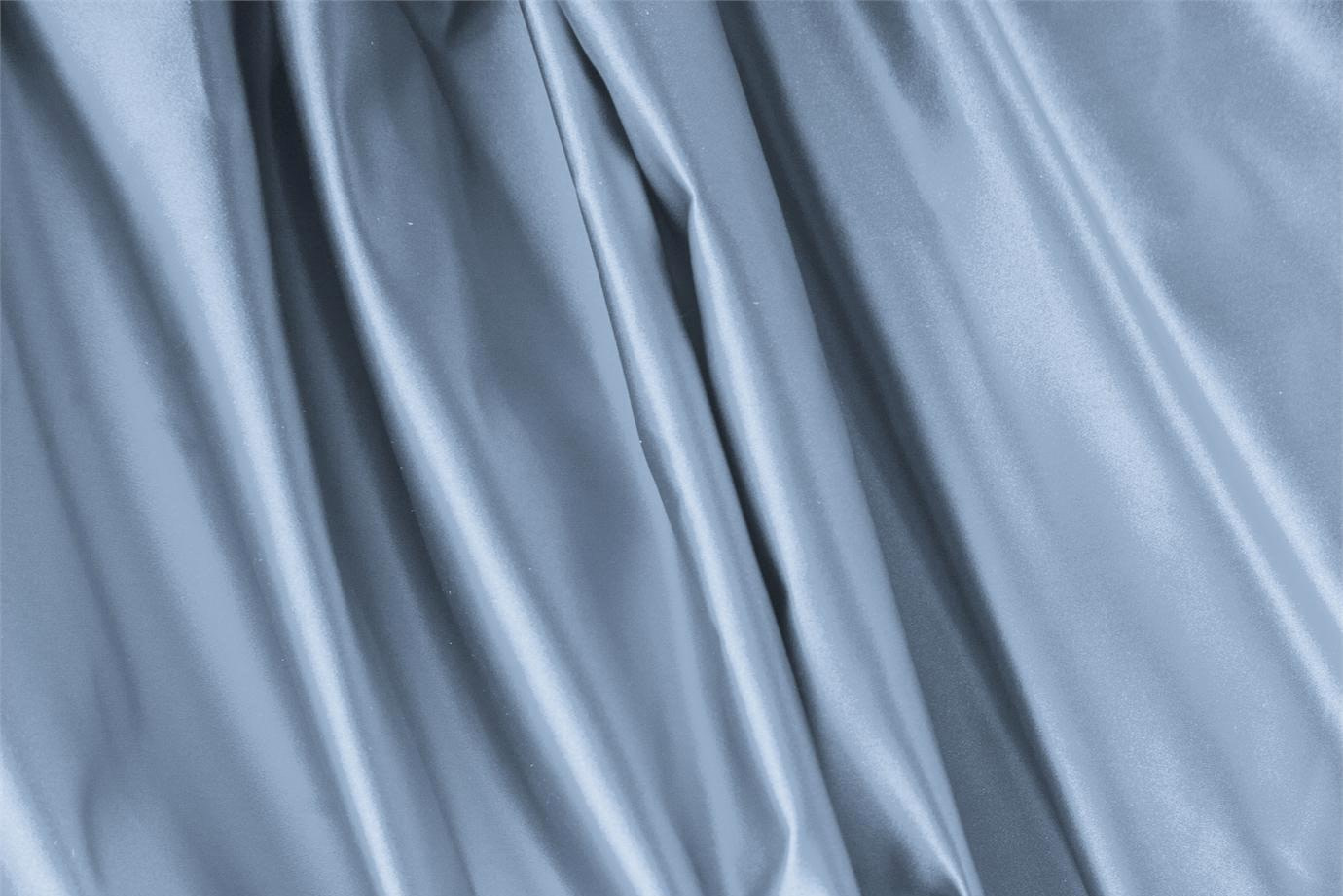 Tessuto Duchesse Blu Celeste in Seta per Abbigliamento UN000078