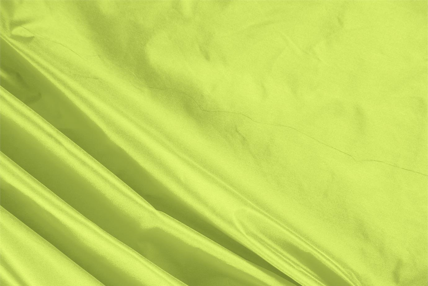 Tessuto Taffetà Verde Acido in Seta per Abbigliamento UN000274