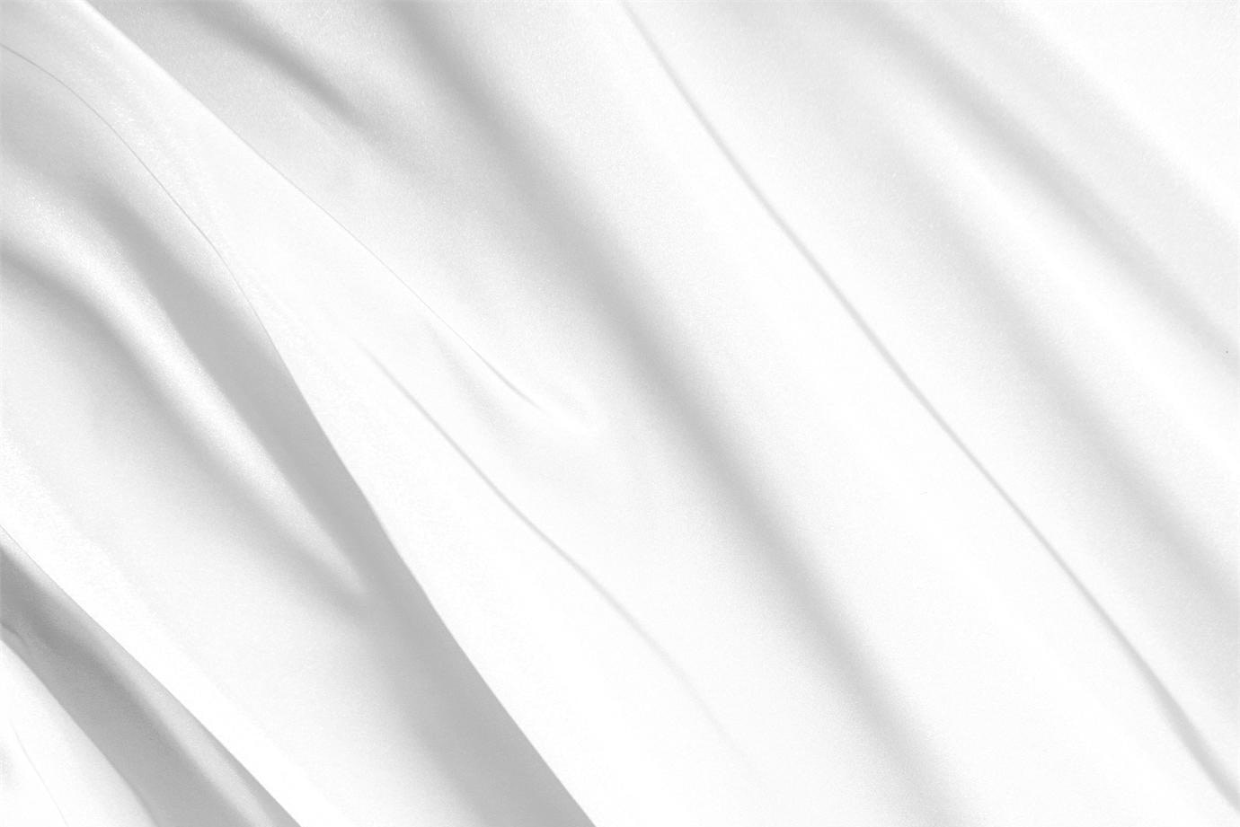 Tessuto Radzemire Bianco di seta per abbigliamento