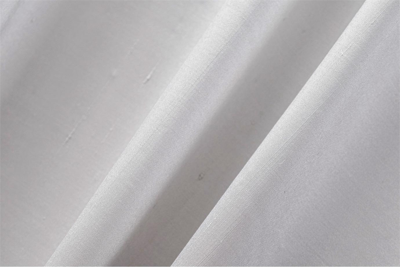 Tissu Couture Double Shantung Argent craie en Coton, Soie UN001053