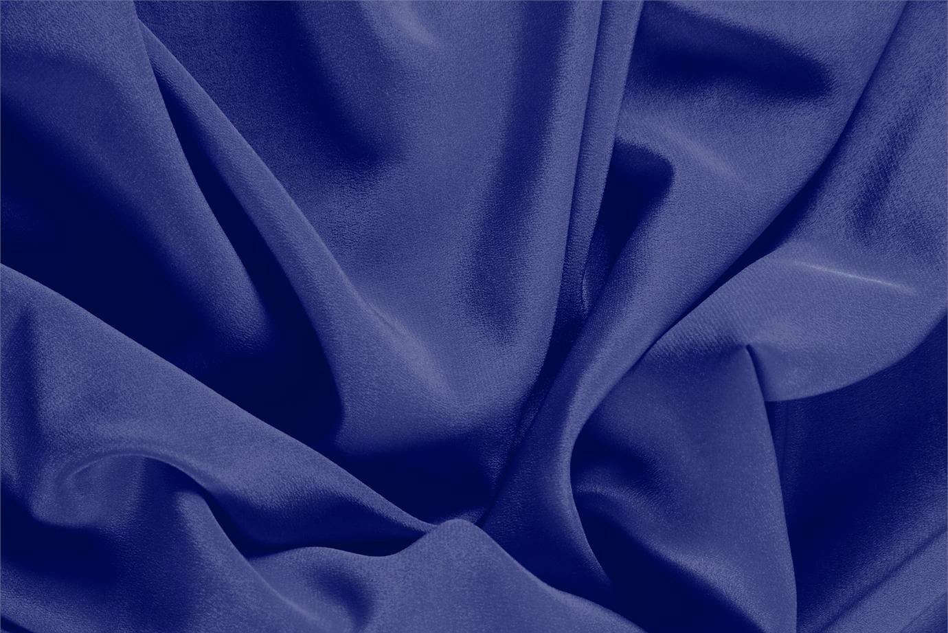 Tessuto Crêpe de Chine Blu Persia in Seta per abbigliamento