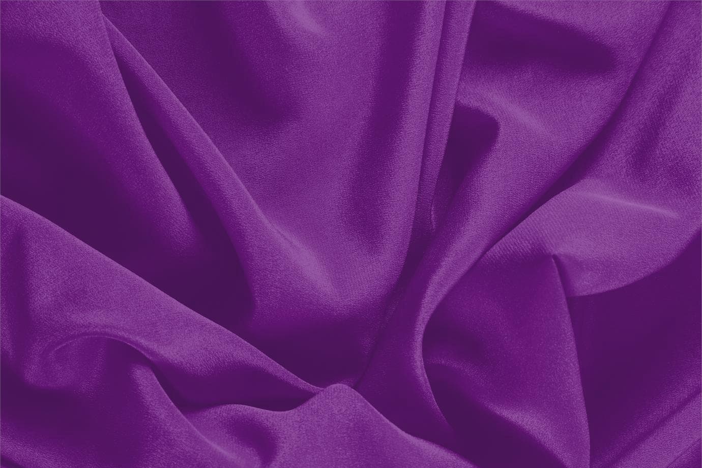 Tissu Crêpe de Chine Violet cardinal en Soie pour vêtements