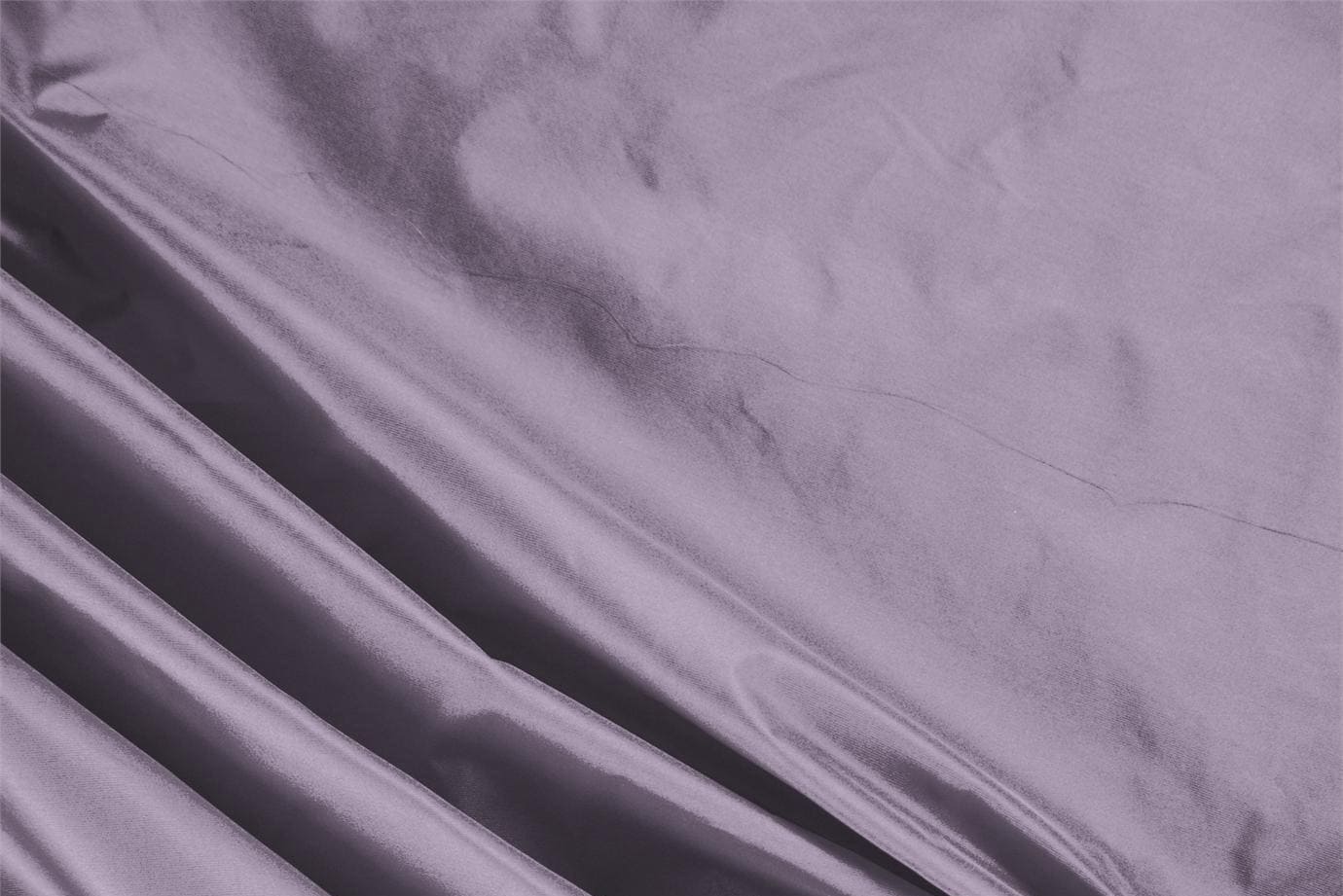 Wisteria Purple Silk Taffeta fabric for dressmaking