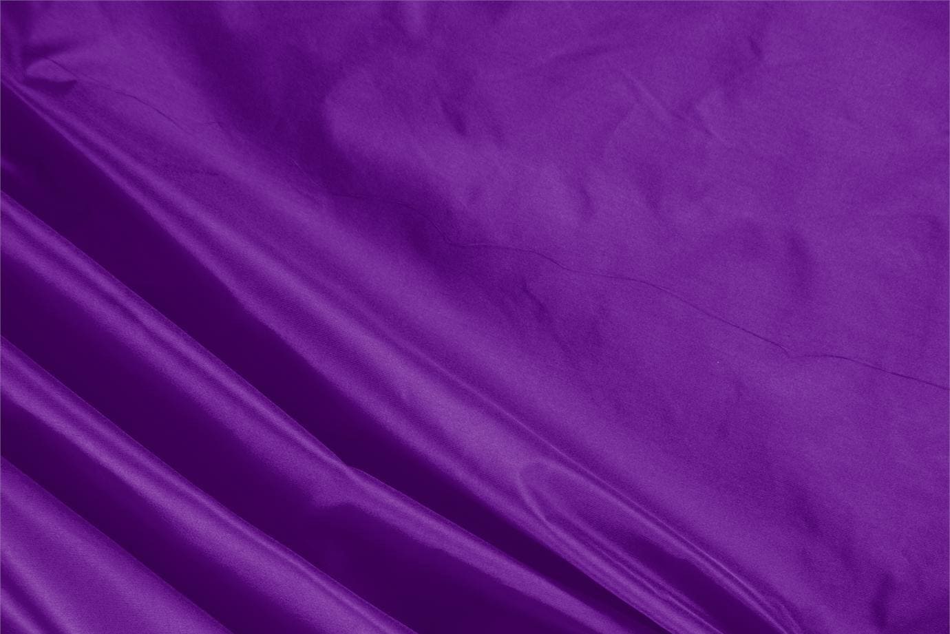 Bishop Purple Silk Taffeta fabric for dressmaking