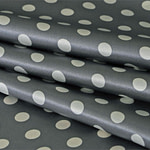 Tissu satin de soie avec motif à pois sur fond gris - new tess