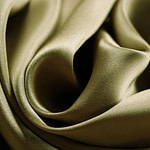 Tessuto Crepe Satin Oliva per Abbigliamento